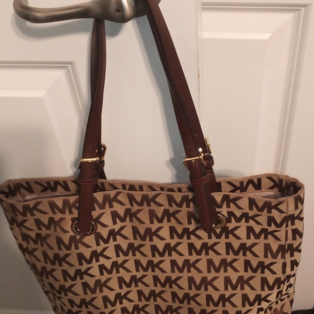 Michael Kors purse